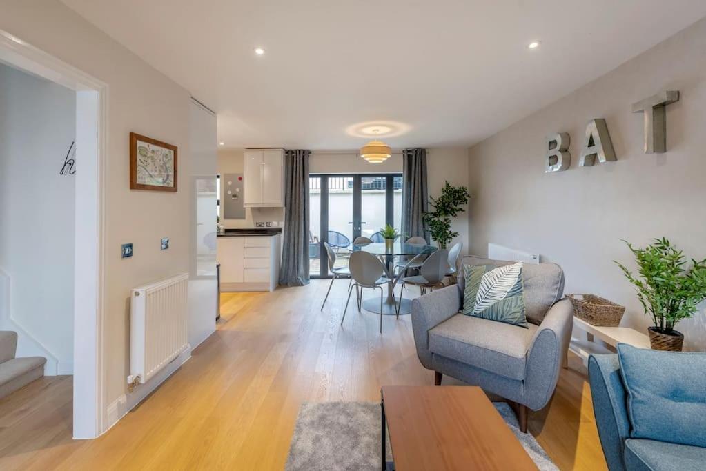 Fantastic 3-Bed House With Parking Villa Bath Eksteriør billede