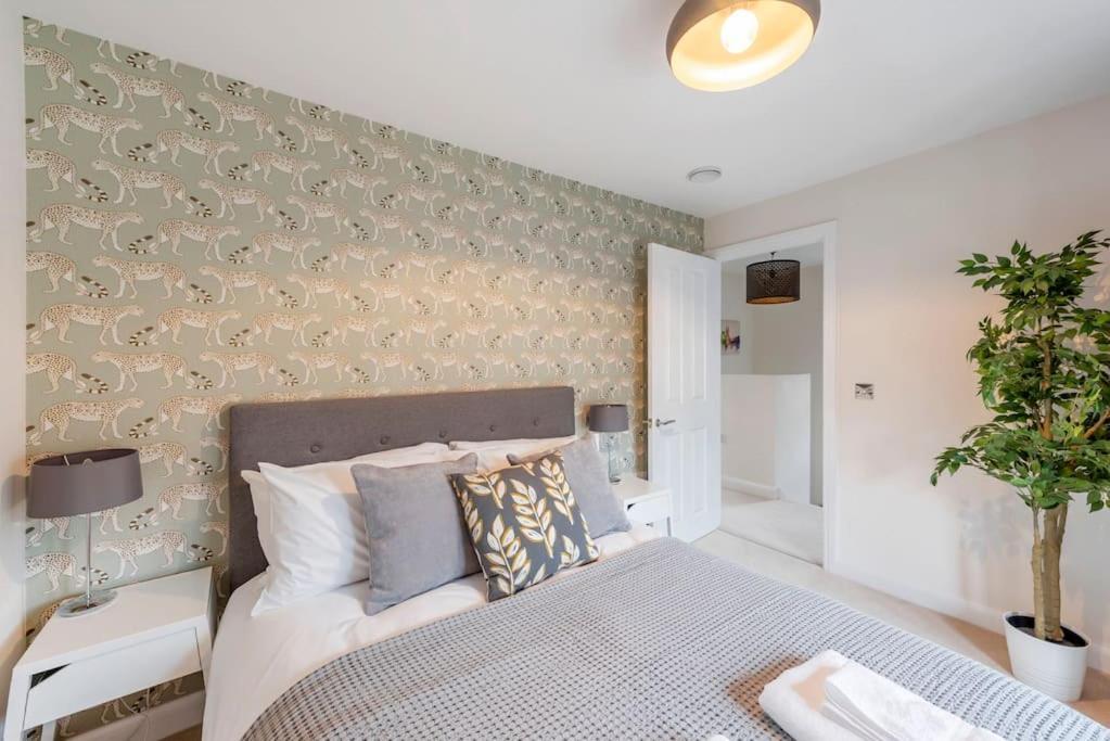 Fantastic 3-Bed House With Parking Villa Bath Eksteriør billede