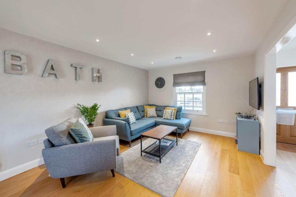 Fantastic 3-Bed House With Parking Villa Bath Eksteriør billede