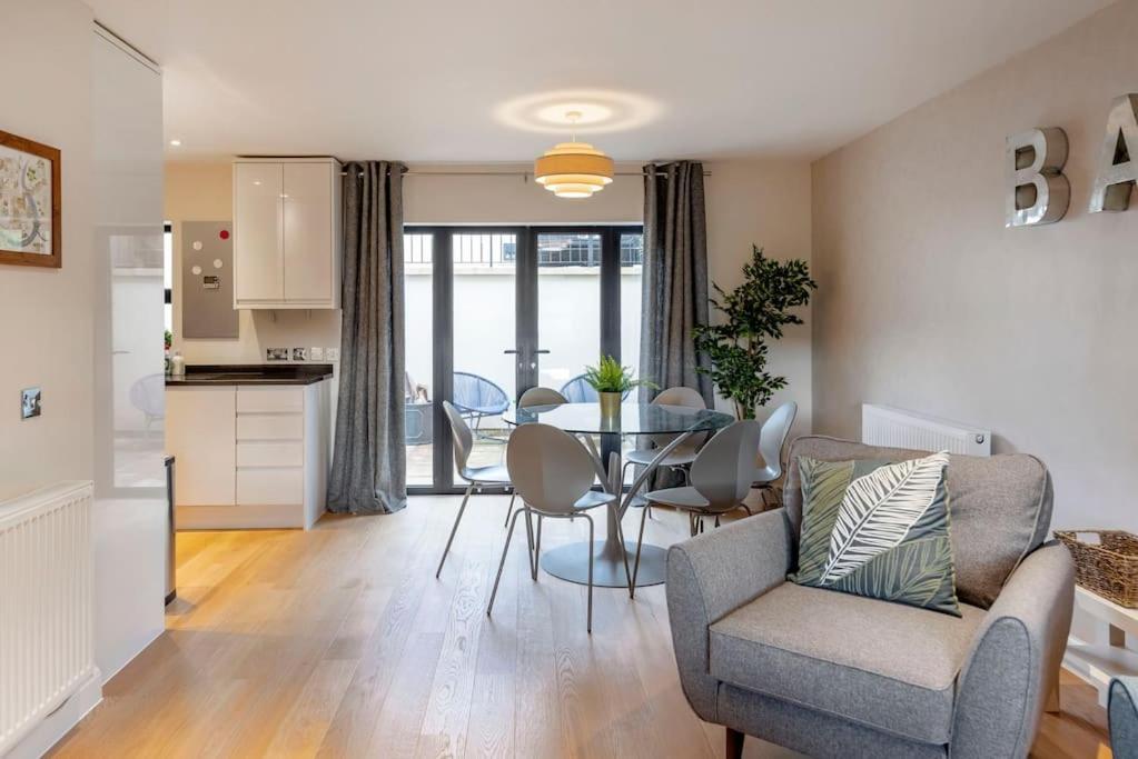 Fantastic 3-Bed House With Parking Villa Bath Eksteriør billede