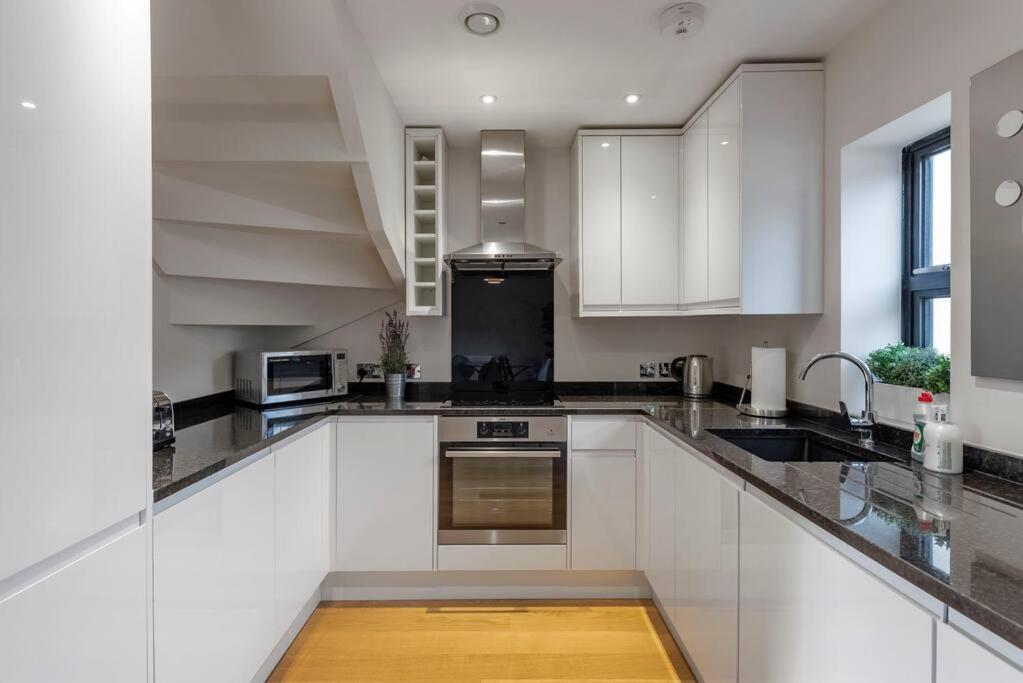 Fantastic 3-Bed House With Parking Villa Bath Eksteriør billede