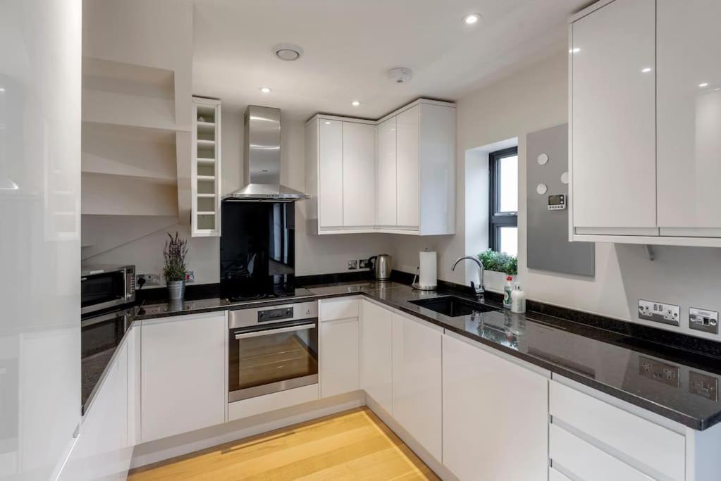 Fantastic 3-Bed House With Parking Villa Bath Eksteriør billede