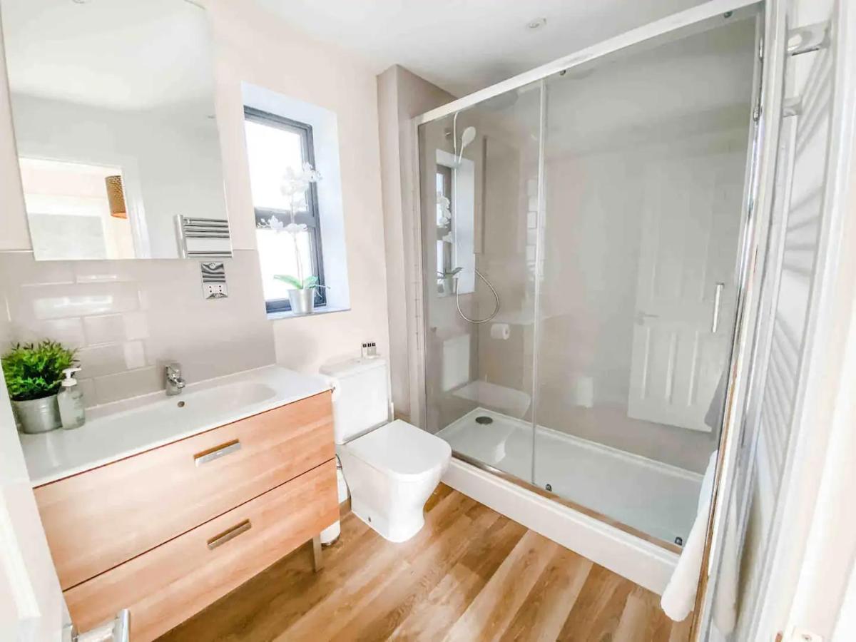 Fantastic 3-Bed House With Parking Villa Bath Eksteriør billede